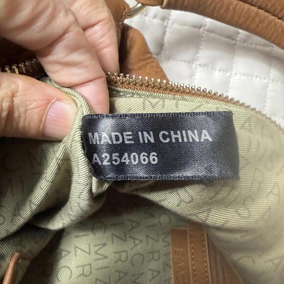 ISAAC MIZRAHI Bridgehampton Tan Pebbled Genuine Leather Hobo‎ Purse Tassel Charm - Picture 12 of 13